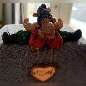 Festive Moose Holiday Decoration with Welcome Sign